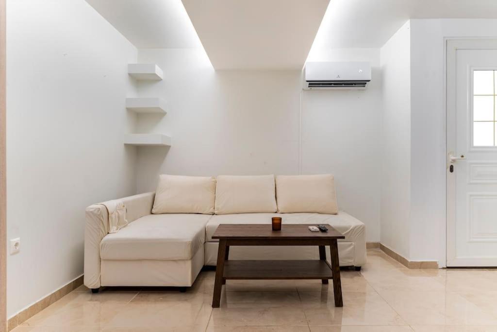 Apartament At Ano Glifada.